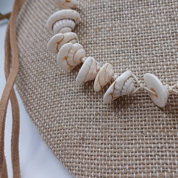 Free People Suede Belly Chain / Necklace Shells NWT - Picture 6 of 16